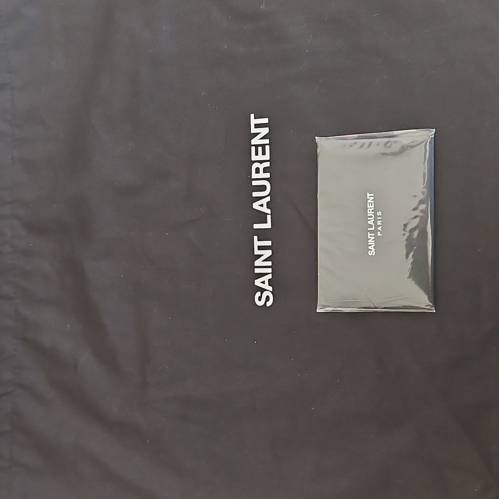 Yves Saint Laurent Black Envelope in Matelasse Lambskin - EUC - Picture 16 of 16